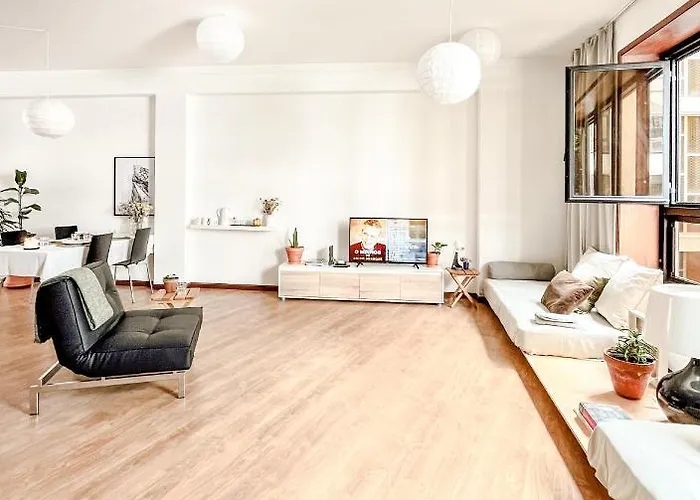 Loft With Free Parking Daire