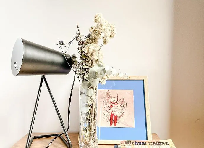 Loft With Free Parking *